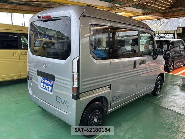 Honda N-VAN e: 2025-01 8209381-12