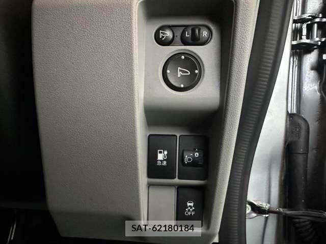 Honda N-VAN e: 2025-01 8209381-17