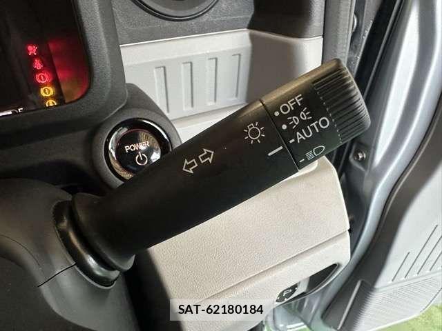 Honda N-VAN e: 2025-01 8209381-18