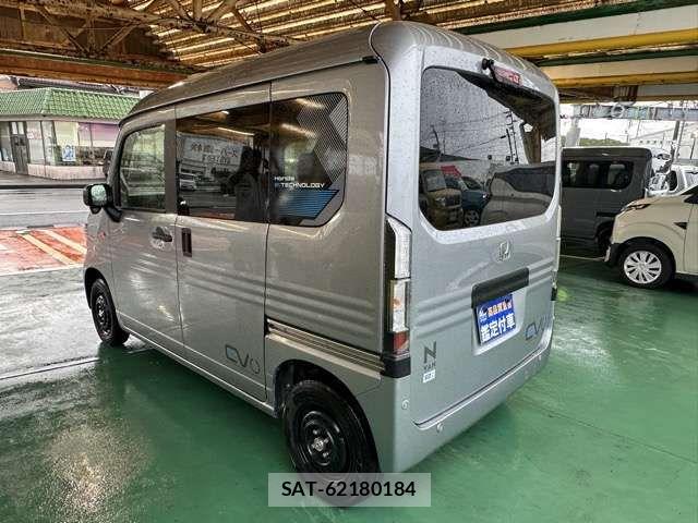 Honda N-VAN e: 2025-01 8209381-3