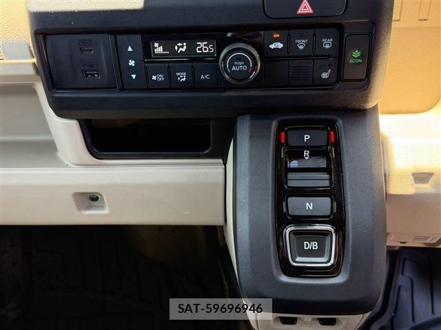 Honda N-VAN e: 2024-12 8231189-24