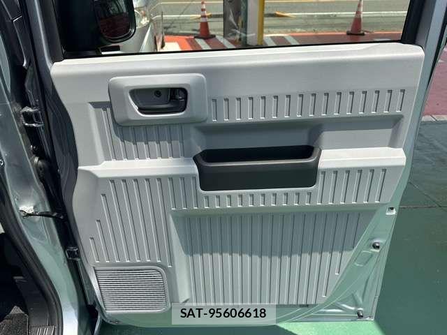 Honda N-VAN e: 2025-02 8563080-15