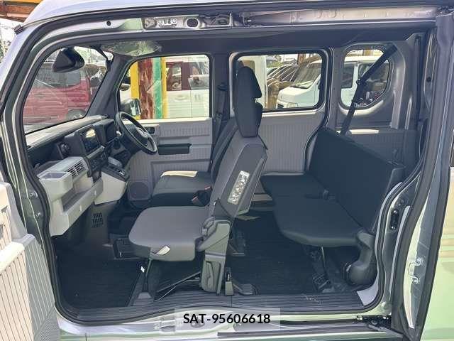 Honda N-VAN e: 2025-02 8563080-5