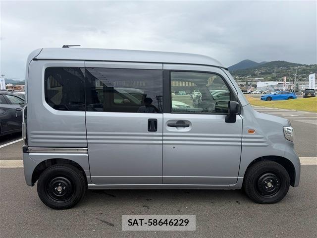 Honda N-VAN e: 2024-10 8628237-9
