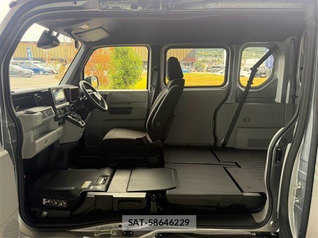 Honda N-VAN e: 2024-10 8628237-20