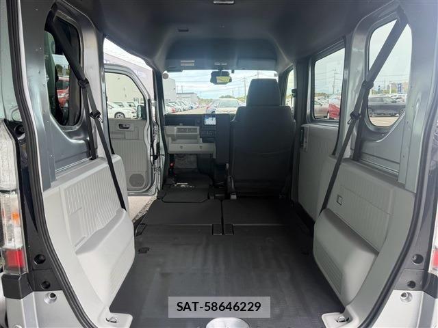 Honda N-VAN e: 2024-10 8628237-22