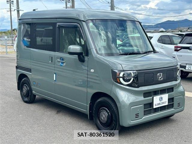 Honda N-VAN e: 2025-01 8666701-4