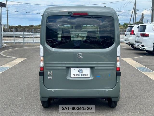 Honda N-VAN e: 2025-01 8666701-6