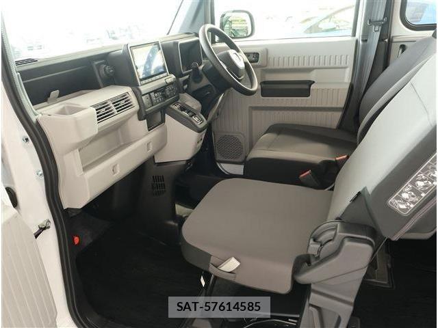 Honda N-VAN e: 2025-02 8745000-17