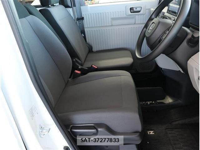 Honda N-VAN e: 2025-02 8745001-13