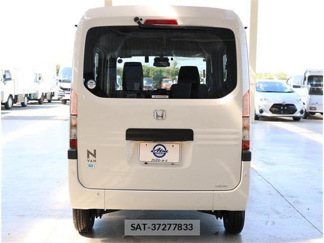 Honda N-VAN e: 2025-02 8745001-21