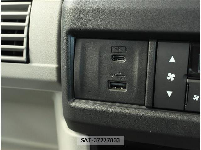 Honda N-VAN e: 2025-02 8745001-29