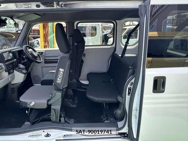 Honda N-VAN e: 2025-02 8797028-5