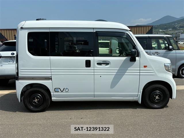 Honda N-VAN e: 2025-01 8871771-9