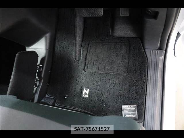 Honda N-VAN e: 2024-12 8881400-15