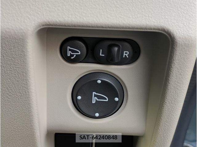 Honda N-VAN e: 2024-10 8881394-9