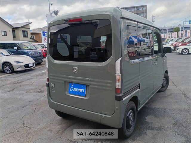 Honda N-VAN e: 2024-10 8881394-1