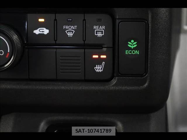 Honda N-VAN 2024-10 7021170-9