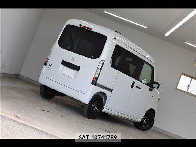 Honda N-VAN 2024-10 7021170-11