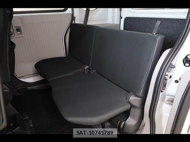 Honda N-VAN 2024-10 7021170-18