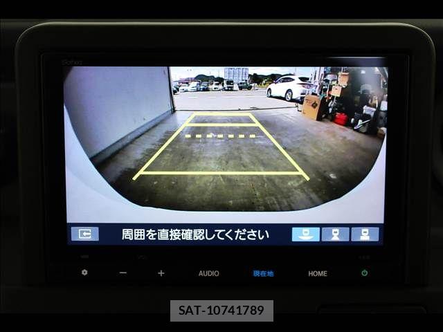 Honda N-VAN 2024-10 7021170-7