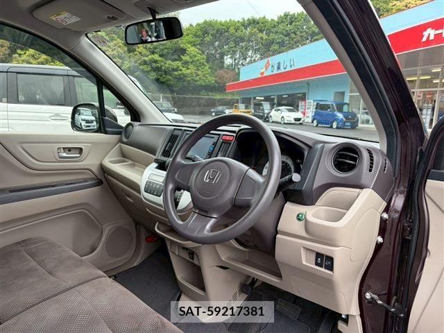 Honda N-WGN 2016-09 6677412-12
