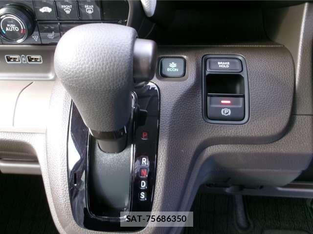 Honda N-WGN 2025-09 6677400-13