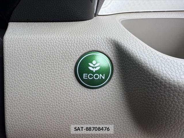Honda N-WGN 2017-05 6717006-28