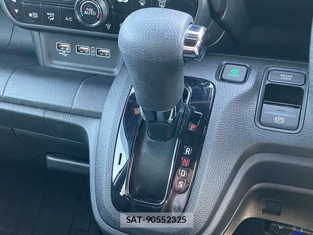 Honda N-WGN 2025-03 6816402-6