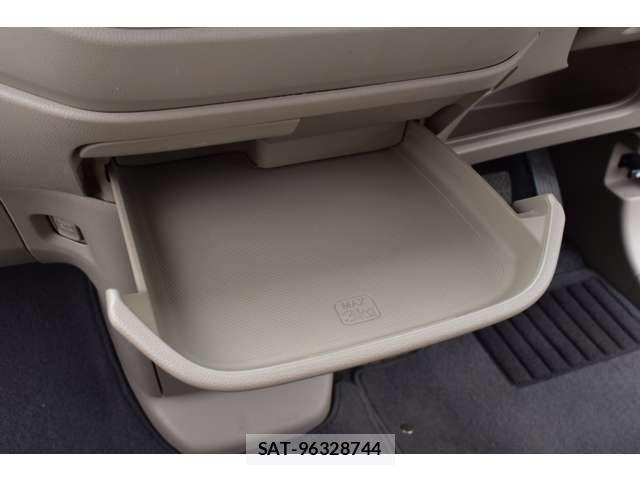 Honda N-WGN 2014-02 6910835-10