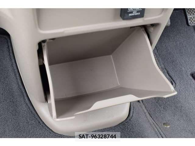 Honda N-WGN 2014-02 6910835-11