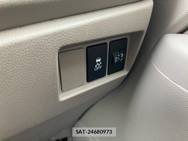Honda N-WGN 2014-11 7223229-21