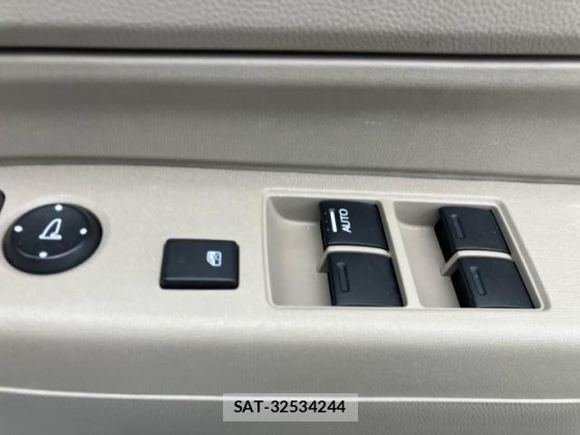 Honda N-WGN 2014-03 7223231-17