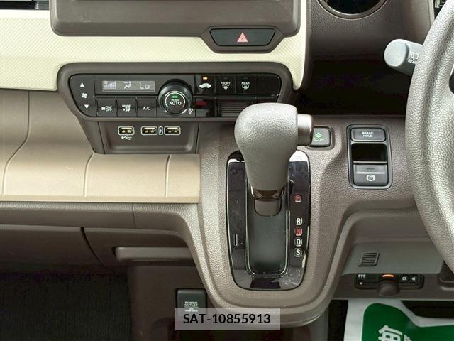 Honda N-WGN 2019-08 7619009-23