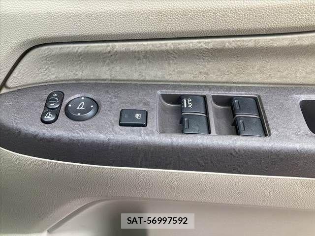 Honda N-WGN 2017-08 8209394-24