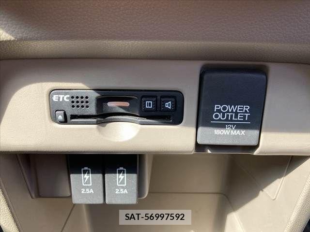 Honda N-WGN 2017-08 8209394-2