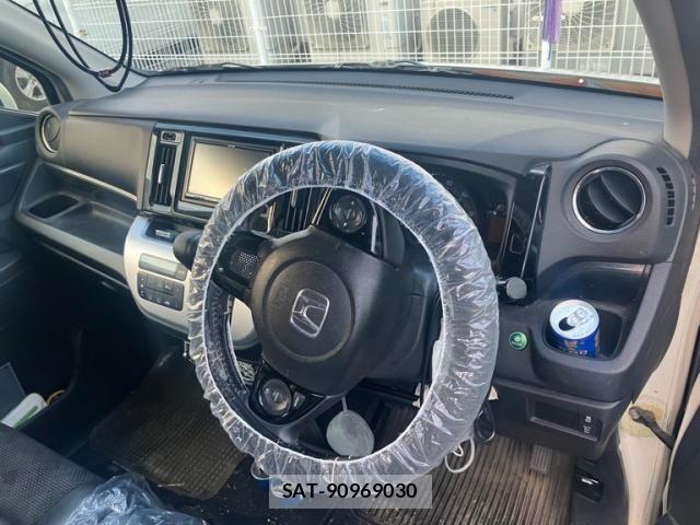 Honda N-WGN 2015-07 8337293-11