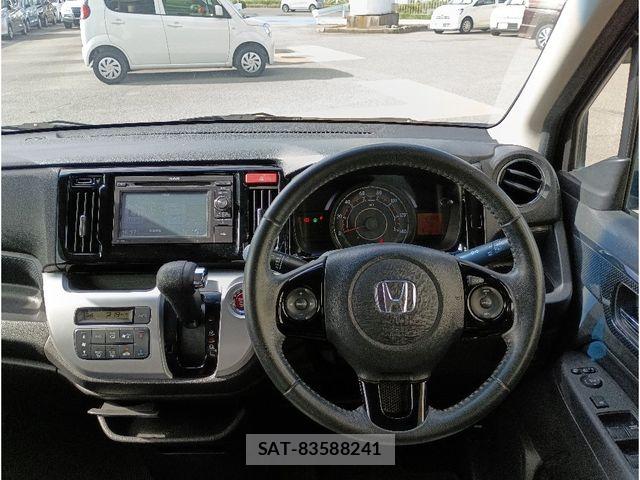 Honda N-WGN 2015-08 8414186-11