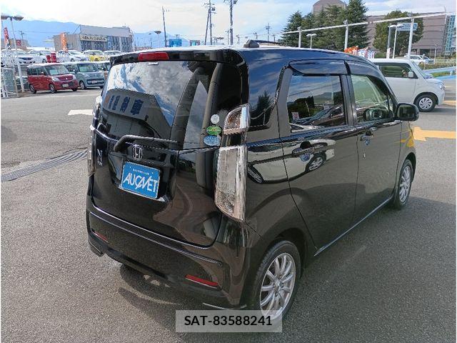 Honda N-WGN 2015-08 8414186-1