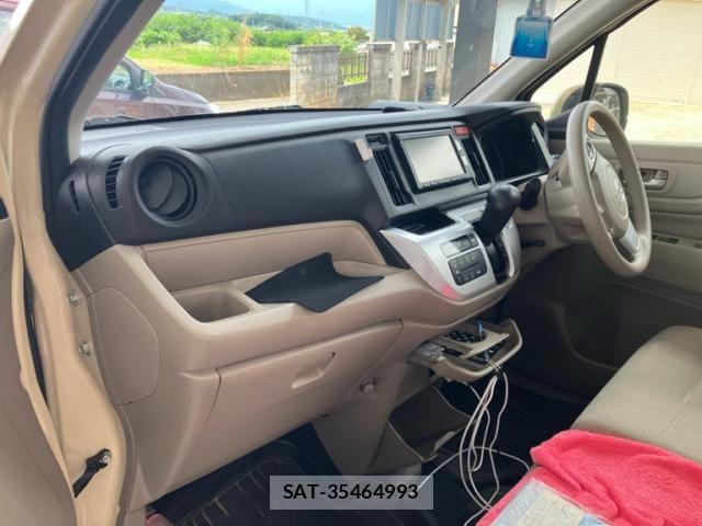Honda N-WGN 2015-08 8438666-16