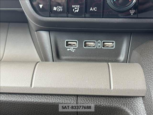 Honda N-WGN 2020-09 8526439-12