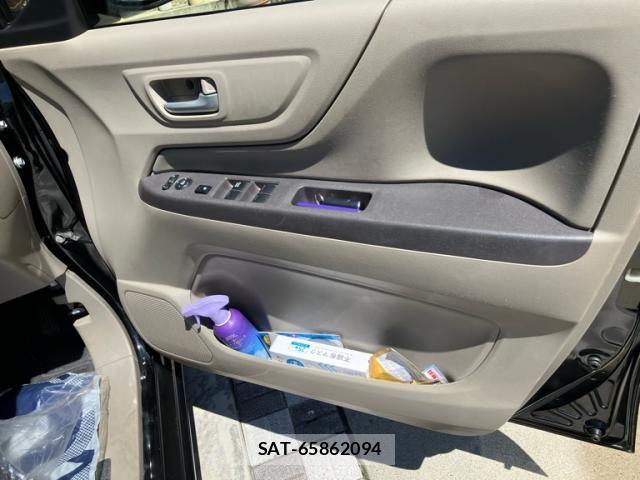 Honda N-WGN 2018-04 8830962-13