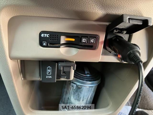 Honda N-WGN 2018-04 8830962-21
