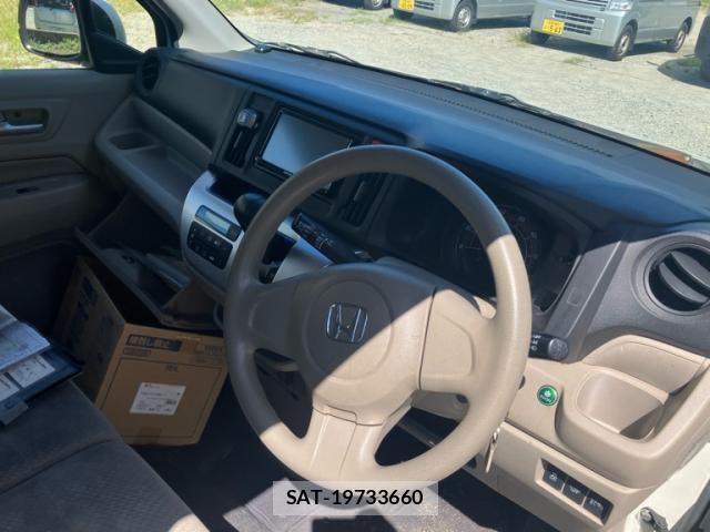 Honda N-WGN 2015-09 8850280-11