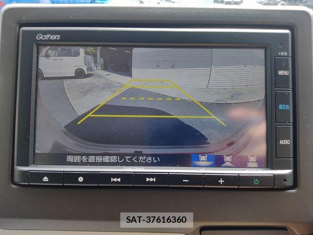 Honda N-WGN 2021-10 8884124-26