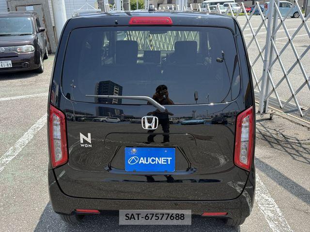 Honda N-WGN 2024-02 8209402-5