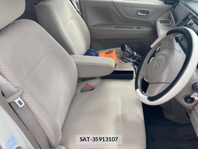 Honda N-WGN 2015-09 8660872-15