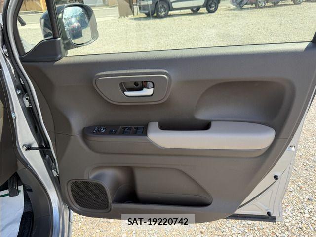 Honda N-WGN 2023-08 6752792-18