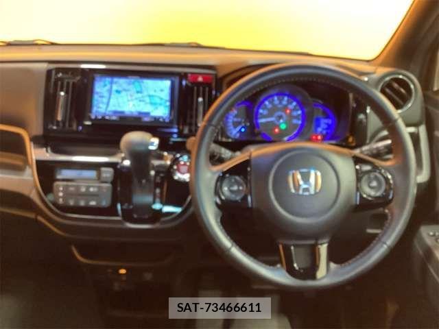 Honda N-WGN 2017-04 6910888-18