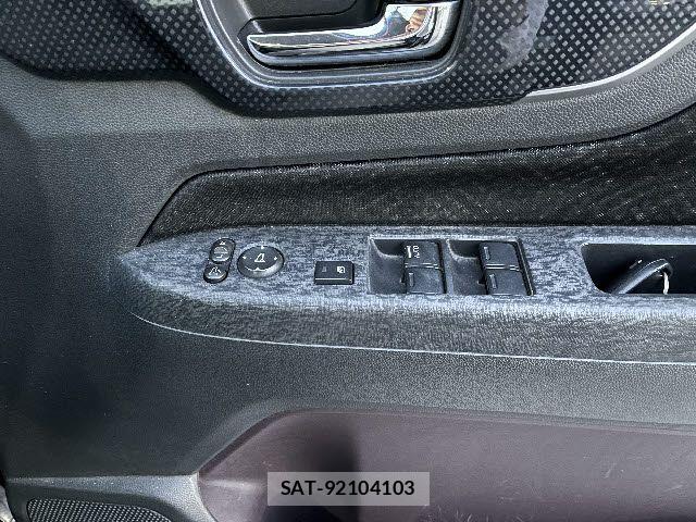 Honda N-WGN 2014-01 6996865-17